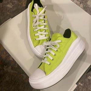 Converse platform woman’s size 8.5